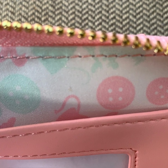 Loungefly x Disney Cinderella Bow Wallet - Picture 10 of 14